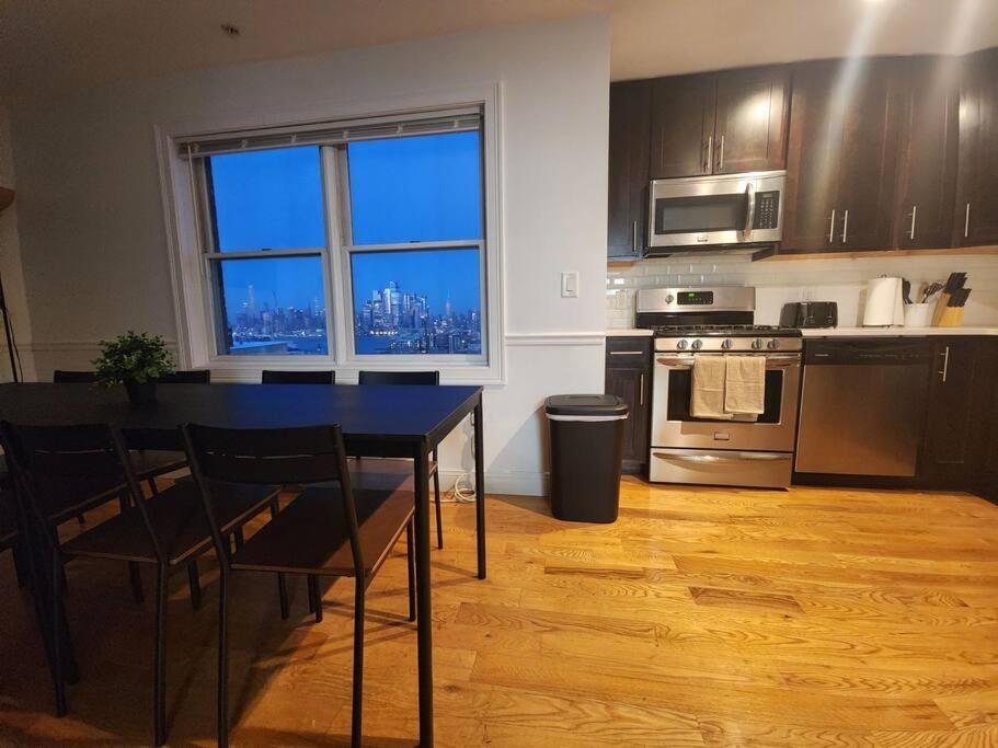 Luxurious 2 Bed ! Mins To Nyc! Apartment Union City Exterior photo